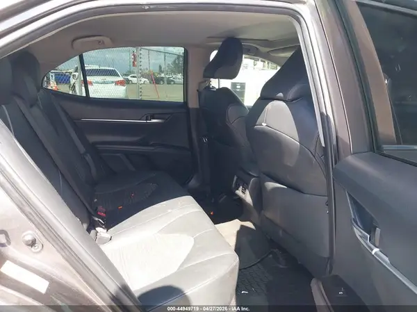 4T1B11HK3JU649119 2018 TOYOTA CAMRY - Image 8