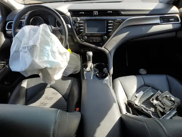 4T1B11HK3JU651825 2018 TOYOTA CAMRY - Image 8