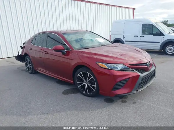 4T1B11HK3JU651887 2018 TOYOTA CAMRY - Image 1