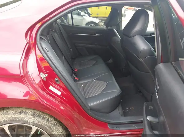 4T1B11HK3JU652389 2018 TOYOTA CAMRY - Image 8