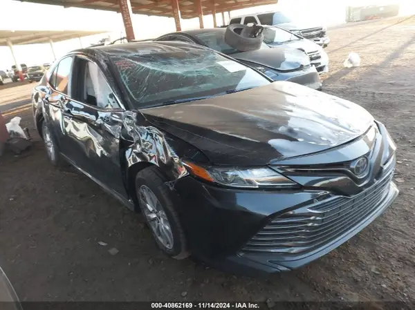 4T1B11HK3JU653154 2018 TOYOTA CAMRY - Image 1