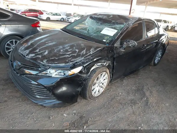 4T1B11HK3JU653154 2018 TOYOTA CAMRY - Image 2