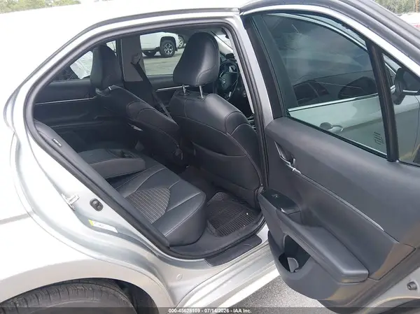4T1B11HK3JU656636 2018 TOYOTA CAMRY - Image 8