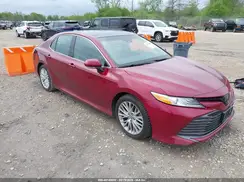 4T1B11HK3JU658872 2018 TOYOTA CAMRY