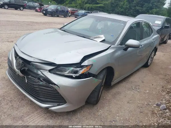 4T1B11HK3JU659293 2018 TOYOTA CAMRY - Image 2