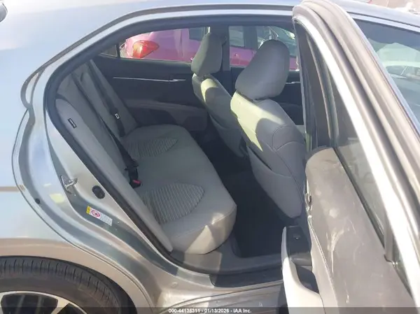 4T1B11HK3JU659830 2018 TOYOTA CAMRY - Image 8