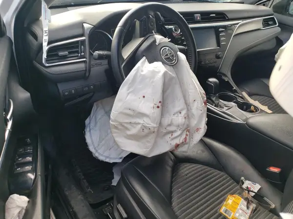 4T1B11HK3JU662601 2018 TOYOTA CAMRY - Image 8