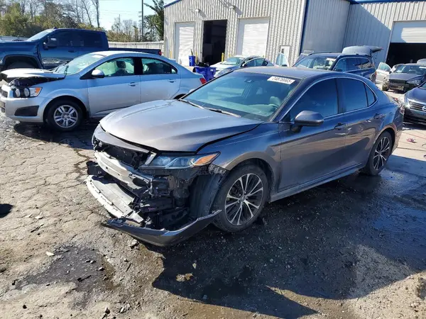 4T1B11HK3JU663120 2018 TOYOTA CAMRY - Image 1