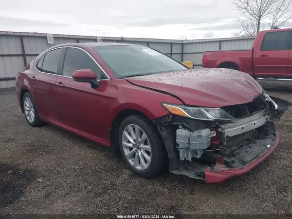 4T1B11HK3JU663585 2018 TOYOTA CAMRY - Image 1