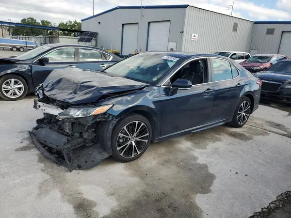 4T1B11HK3JU664509 2018 TOYOTA CAMRY - Image 1