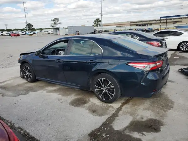 4T1B11HK3JU664509 2018 TOYOTA CAMRY - Image 2