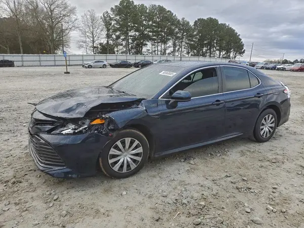4T1B11HK3JU664753 2018 TOYOTA CAMRY - Image 1