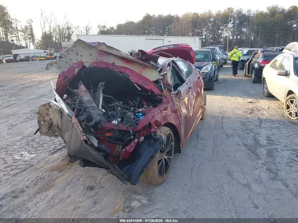 4T1B11HK3JU665160 2018 TOYOTA CAMRY - Image 2