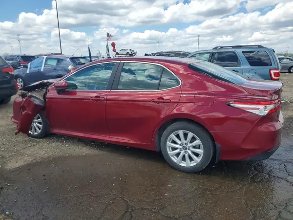 4T1B11HK3JU666034 2018 TOYOTA CAMRY - Image 2
