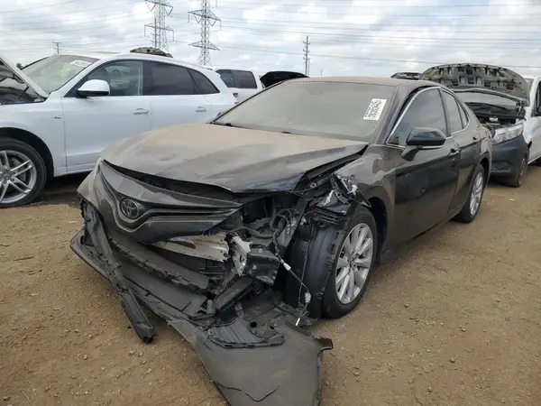 4T1B11HK3JU666261 2018 TOYOTA CAMRY - Image 1