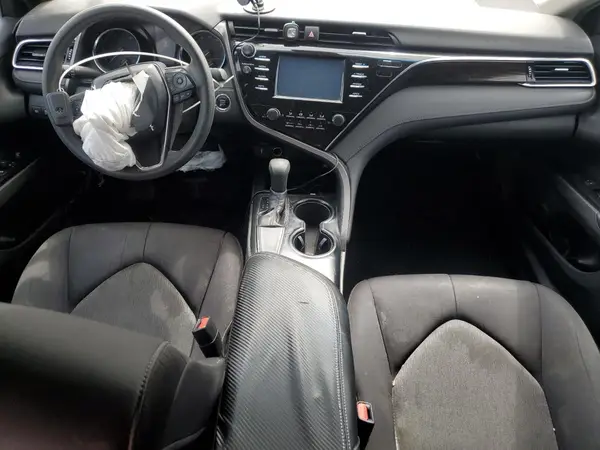 4T1B11HK3JU666261 2018 TOYOTA CAMRY - Image 8