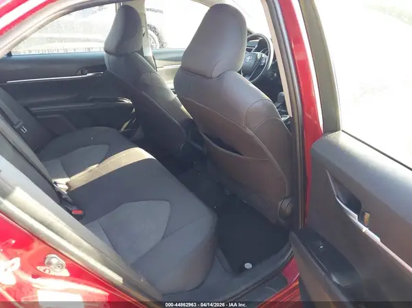 4T1B11HK3JU673582 2018 TOYOTA CAMRY - Image 8
