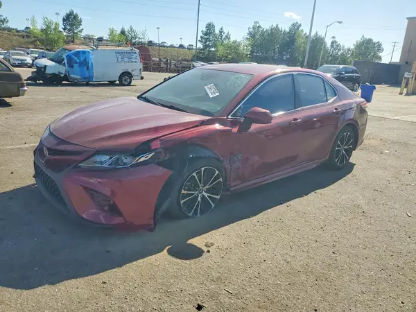 4T1B11HK3JU678782 2018 TOYOTA CAMRY - Image 1