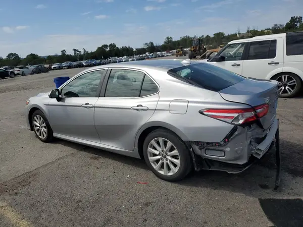 4T1B11HK3KU161063 2019 TOYOTA CAMRY - Image 2