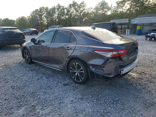 4T1B11HK3KU161385 2019 TOYOTA CAMRY - Image 2