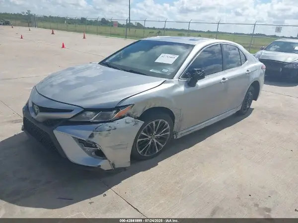 4T1B11HK3KU165694 2019 TOYOTA CAMRY - Image 2