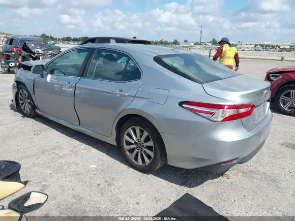 4T1B11HK3KU166084 2019 TOYOTA CAMRY - Image 1