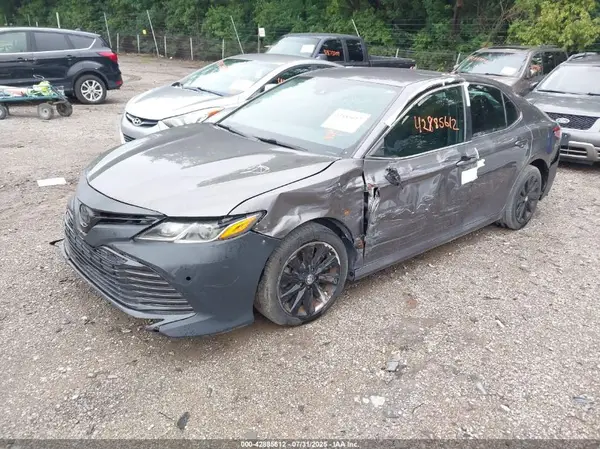 4T1B11HK3KU169518 2019 TOYOTA CAMRY - Image 2