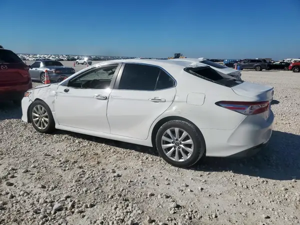 4T1B11HK3KU170720 2019 TOYOTA CAMRY - Image 2