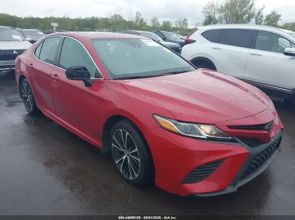 4T1B11HK3KU174069 2019 TOYOTA CAMRY - Image 1