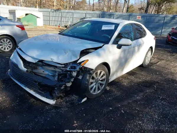 4T1B11HK3KU175402 2019 TOYOTA CAMRY - Image 2