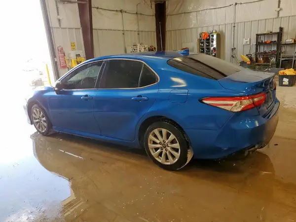 4T1B11HK3KU178736 2019 TOYOTA CAMRY - Image 2