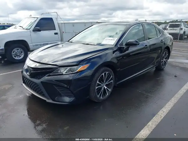 4T1B11HK3KU179191 2019 TOYOTA CAMRY - Image 2