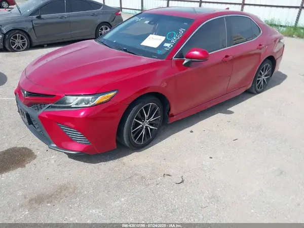 4T1B11HK3KU180504 2019 TOYOTA CAMRY - Image 2