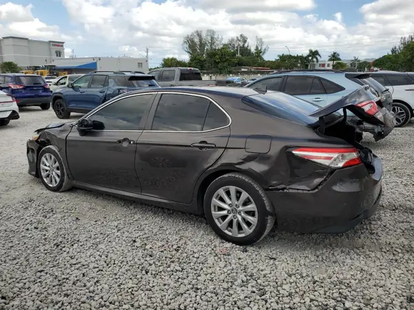 4T1B11HK3KU183533 2019 TOYOTA CAMRY - Image 2
