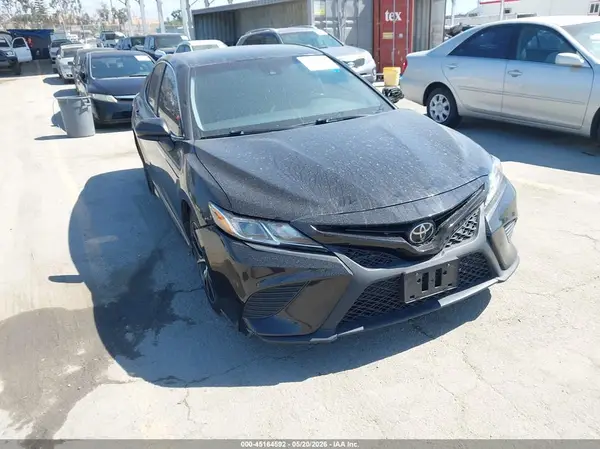 4T1B11HK3KU186660 2019 TOYOTA CAMRY - Image 1