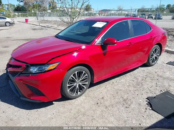 4T1B11HK3KU187310 2019 TOYOTA CAMRY - Image 2