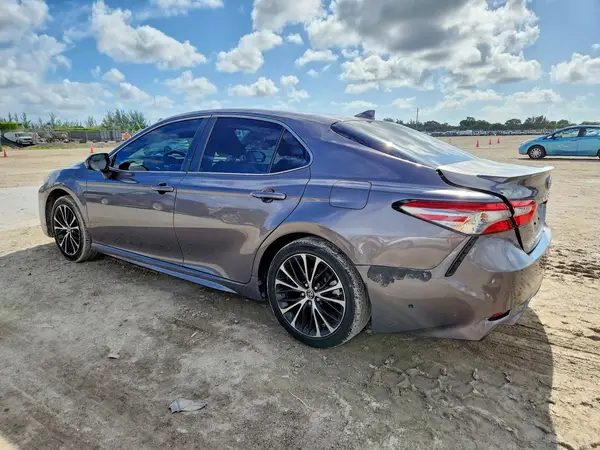 4T1B11HK3KU188618 2019 TOYOTA CAMRY - Image 2