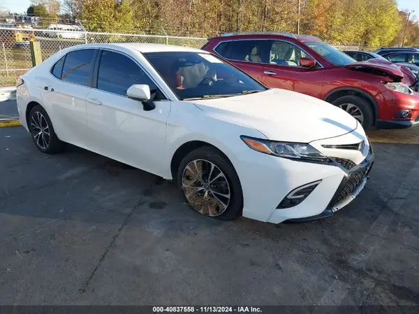 4T1B11HK3KU189056 2019 TOYOTA CAMRY - Image 1