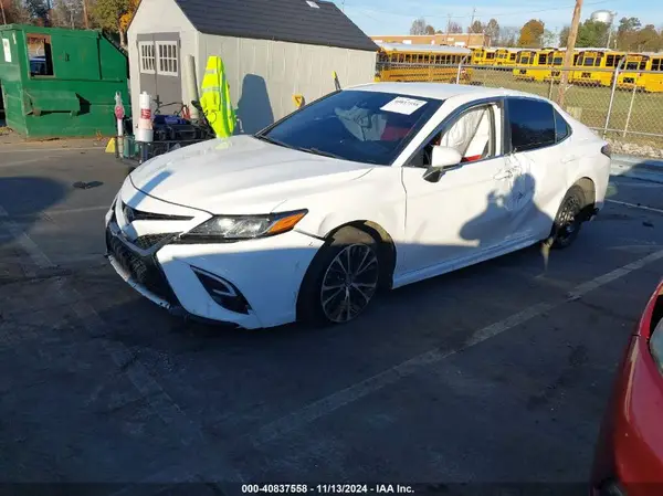 4T1B11HK3KU189056 2019 TOYOTA CAMRY - Image 2