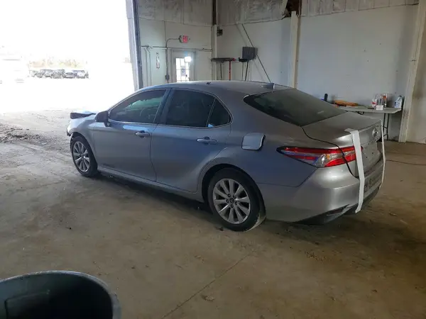 4T1B11HK3KU189249 2019 TOYOTA CAMRY - Image 2