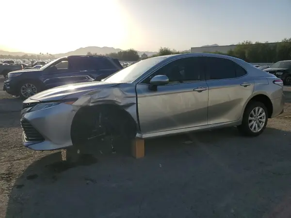 4T1B11HK3KU189316 2019 TOYOTA CAMRY - Image 1