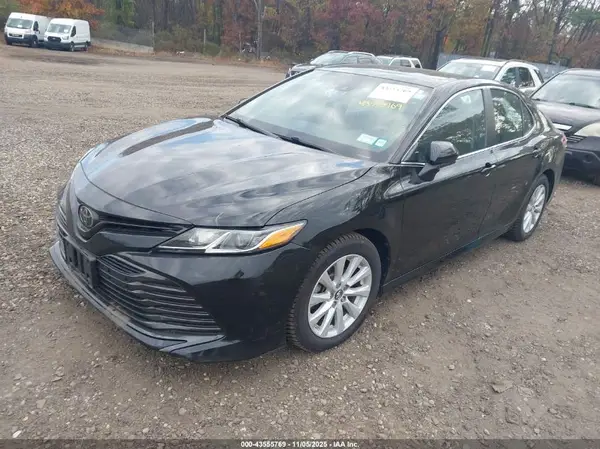 4T1B11HK3KU189333 2019 TOYOTA CAMRY - Image 2