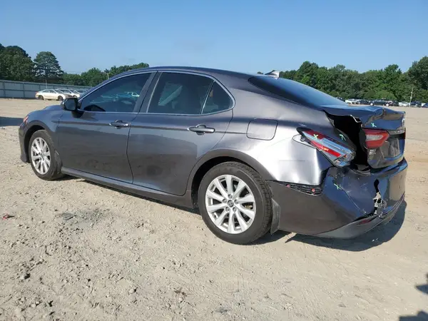 4T1B11HK3KU190725 2019 TOYOTA CAMRY - Image 2