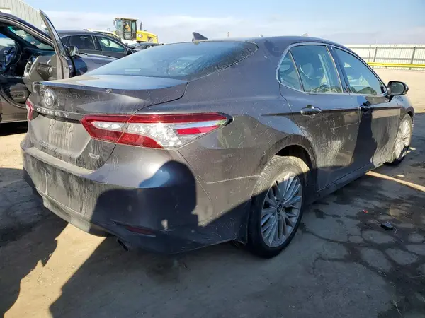 4T1B11HK3KU194113 2019 TOYOTA CAMRY - Image 2