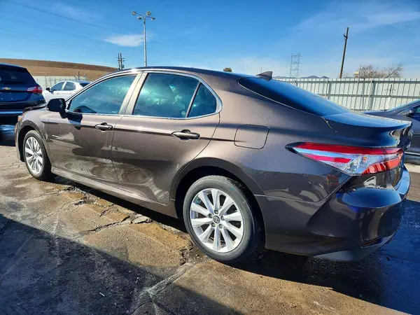 4T1B11HK3KU194936 2019 TOYOTA CAMRY - Image 2