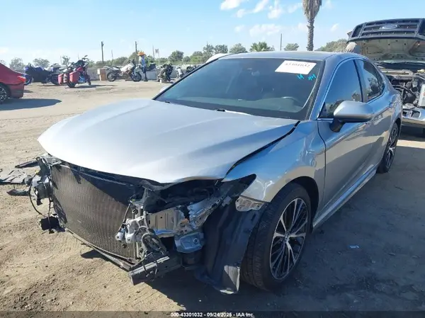 4T1B11HK3KU197447 2019 TOYOTA CAMRY - Image 2