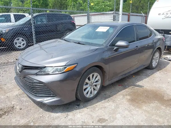 4T1B11HK3KU198467 2019 TOYOTA CAMRY - Image 2