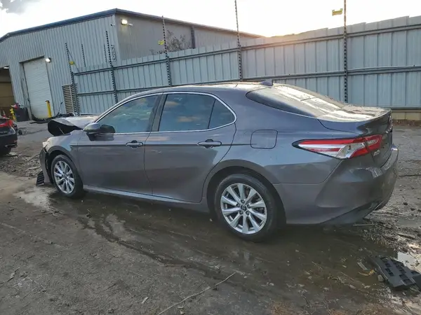 4T1B11HK3KU199750 2019 TOYOTA CAMRY - Image 2