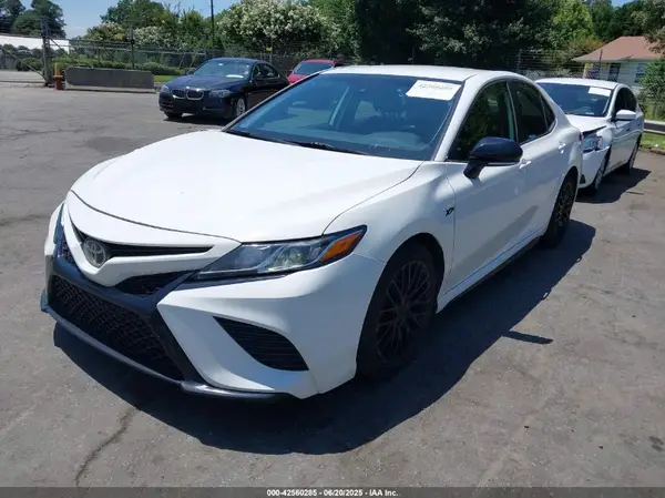 4T1B11HK3KU200265 2019 TOYOTA CAMRY - Image 2