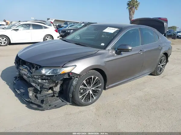 4T1B11HK3KU203831 2019 TOYOTA CAMRY - Image 2